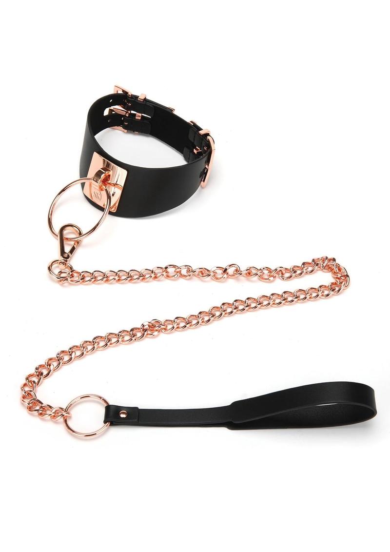 Secret Kisses | Collar and Leash